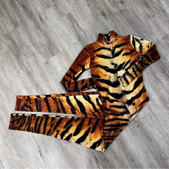 Velvet Tiger Bodysuit - Picture 9 of 12